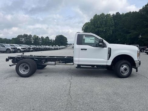 New 2025 Ford F350 XL w/ Ambulance Prep Package RWD image 22