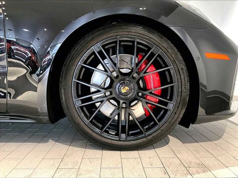 Used 2025 Porsche Panamera GTS image 14