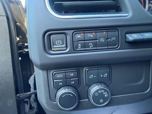 Used 2021 Chevrolet Suburban High Country AWD/4WD image 13