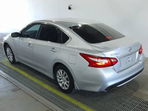 Used 2017 Nissan Altima 2.5 S w/ Power Driver Seat Package FWD image 1