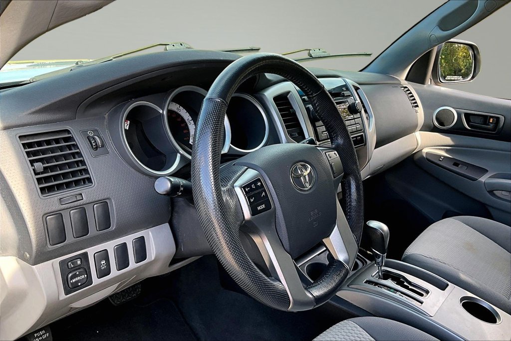 Used 2012 Toyota Tacoma PreRunner w/ SR5 Pkg RWD image 14