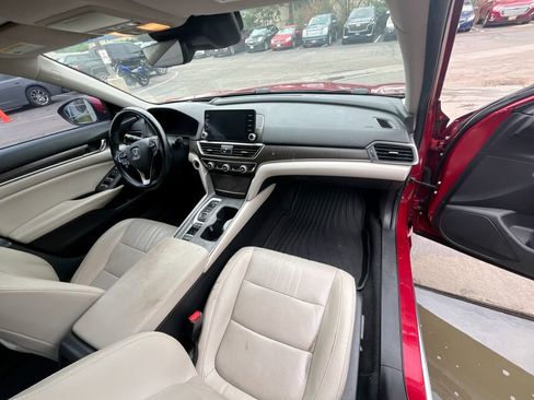 Used 2019 Honda Accord Touring image 23