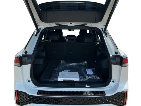 New 2026 Volkswagen Tiguan SE R-Line AWD/4WD image 21