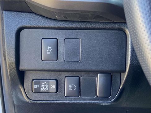 Used 2023 Toyota Tacoma SR5 w/ Technology Package image 26