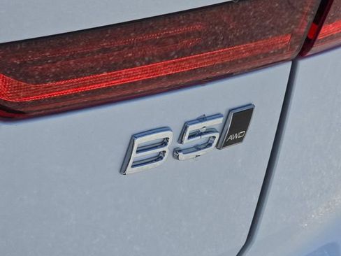 New 2026 Volvo XC60 B5 Plus w/ Protection Package Premier image 9