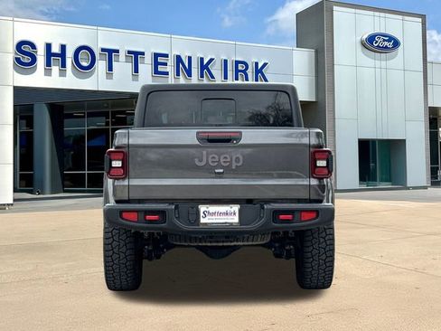 Used 2022 Jeep Gladiator Rubicon w/ LED Lighting Group AWD/4WD image 7