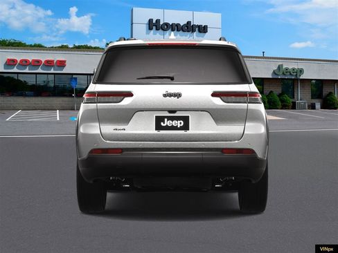 New 2025 Jeep Grand Cherokee L Altitude image 5