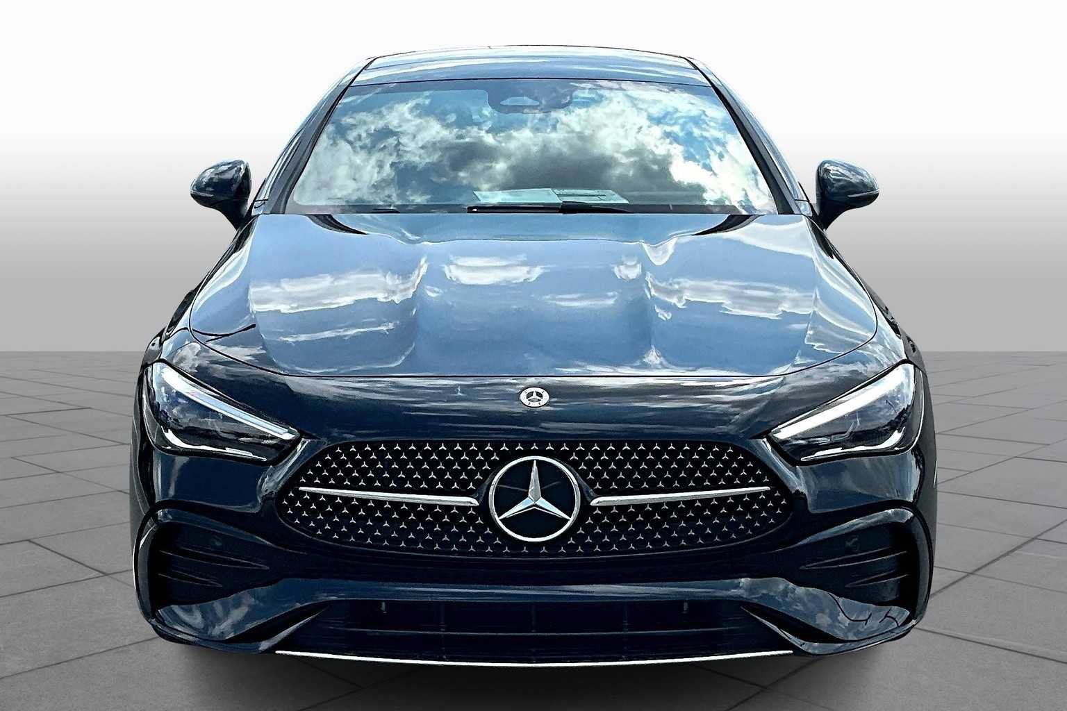 Used 2026 Mercedes-Benz CLE 300 4MATIC Coupe image 3