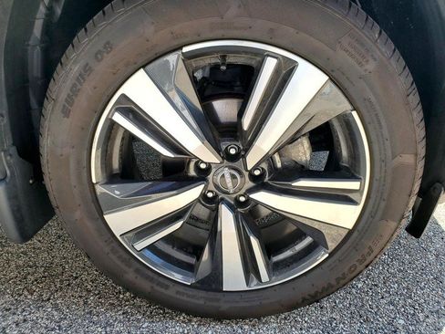 Used 2023 Nissan Rogue SL AWD/4WD image 18