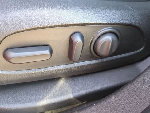 Used 2019 GMC Acadia SLT image 16