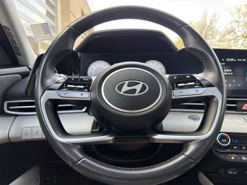 Certified 2024 Hyundai Elantra Limited FWD image 24