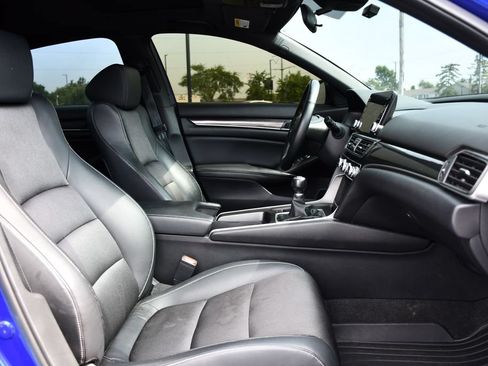 Used 2018 Honda Accord Sport image 32