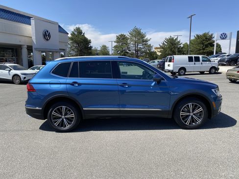 Used 2019 Volkswagen Tiguan SEL AWD/4WD image 55