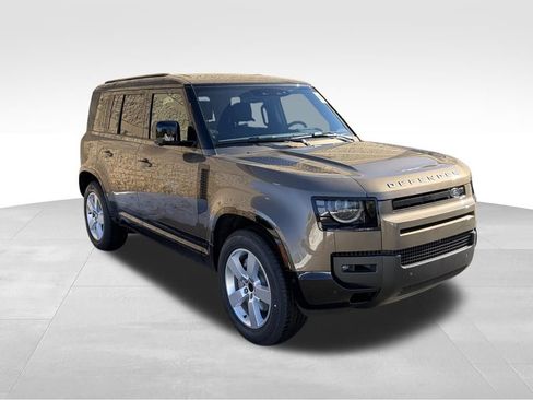 New 2026 Land Rover Defender 110 X-Dynamic SE image 3