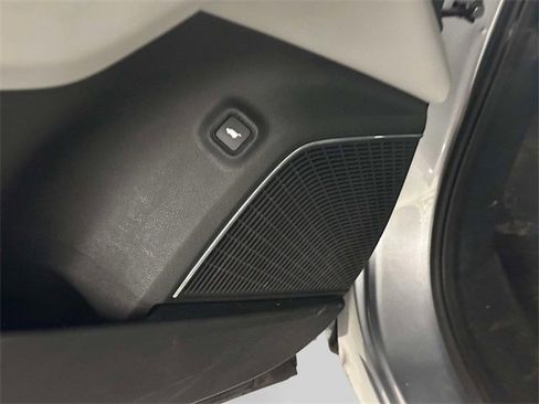 Used 2023 Acura MDX SH-AWD w/ Technology Package image 14