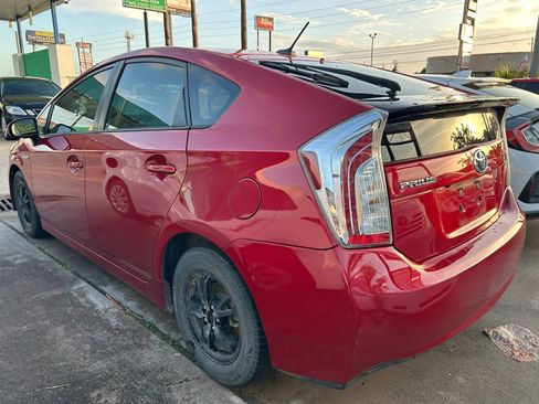 Used 2012 Toyota Prius Three w/ Solar Roof Pkg FWD image 2