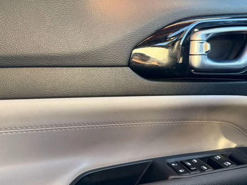 Used 2024 Jeep Compass Limited image 27