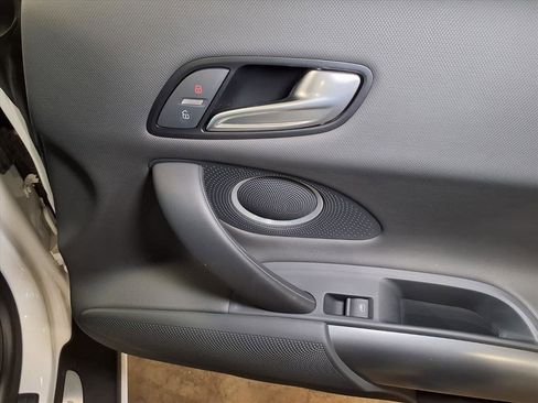 Used 2009 Audi R8 V8 image 19