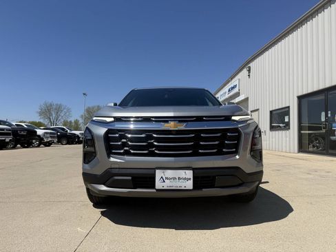 Used 2025 Chevrolet Equinox LT AWD/4WD image 25