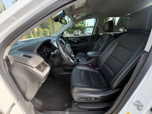 Used 2024 GMC Terrain SLT AWD/4WD image 30