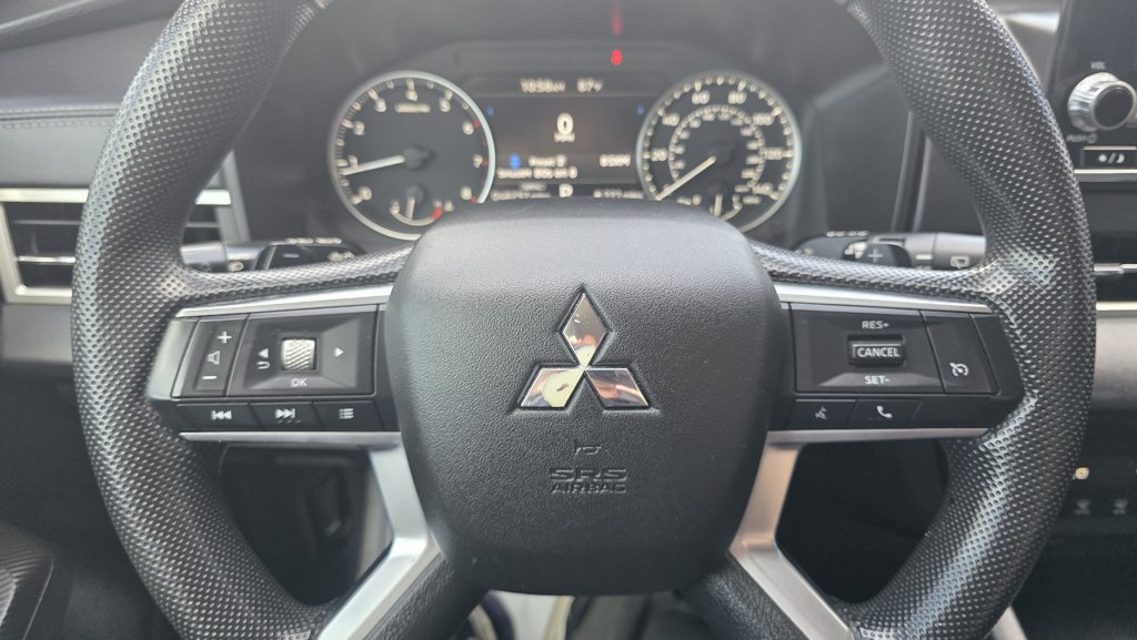 Used 2023 Mitsubishi Outlander ES FWD image 18