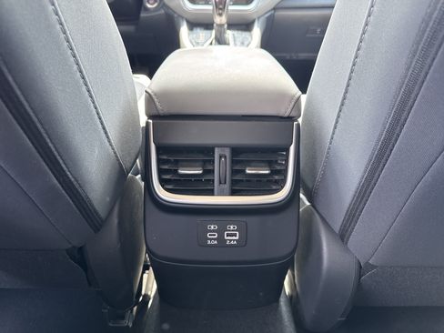 Used 2024 Subaru Outback Premium AWD/4WD image 19