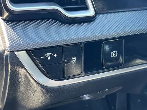 Used 2024 Kia Sportage LX image 27