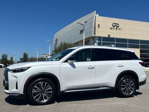 Certified 2026 INFINITI QX60 Luxe w/ Cargo Package FWD image 2