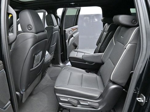 Certified 2024 Cadillac Escalade ESV Premium Luxury AWD/4WD image 31