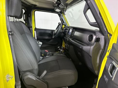 Used 2023 Jeep Wrangler Unlimited w/ Cold Weather Group image 28