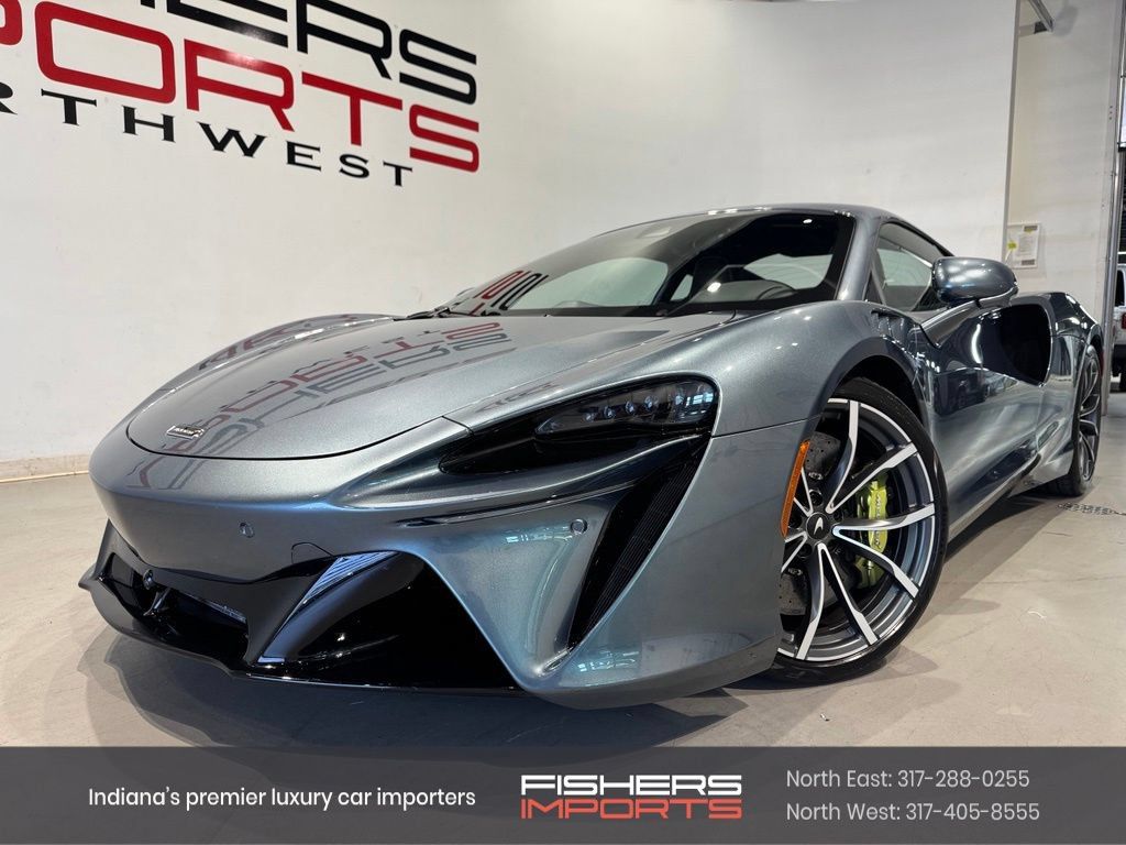Used 2023 McLaren Artura RWD image 1
