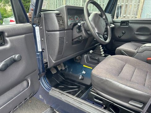 Used 2002 Jeep Wrangler Sport AWD/4WD image 12