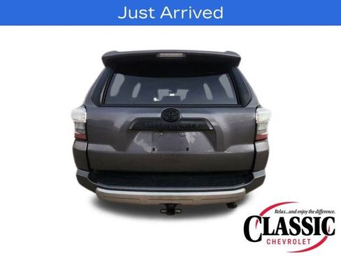 Used 2022 Toyota 4Runner TRD Off-Road Premium image 8