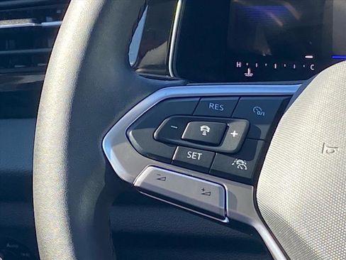 Certified 2025 Volkswagen Jetta S image 4