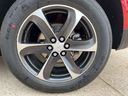 Used 2022 Buick Enclave Essence w/ Experience Buick Package image 26