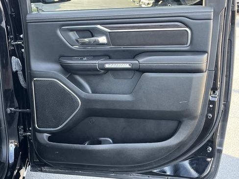 Used 2025 RAM 1500 Laramie AWD/4WD image 18