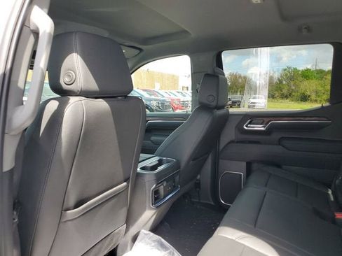 New 2026 GMC Sierra 1500 SLT w/ SLT Premium Package image 11