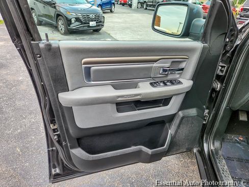 Used 2018 RAM 1500 Big Horn AWD/4WD image 24