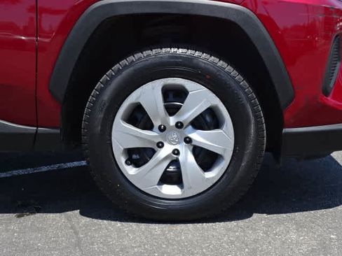 Used 2022 Toyota RAV4 LE AWD/4WD image 8
