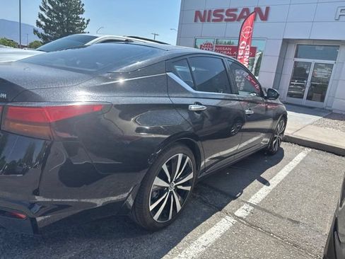 Used 2019 Nissan Altima 2.5 Platinum FWD image 25