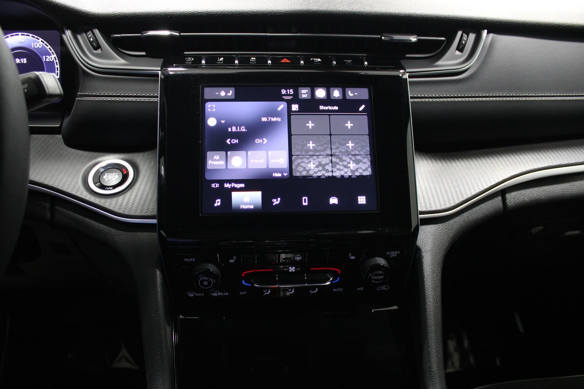 Used 2023 Jeep Grand Cherokee L Laredo AWD/4WD image 34