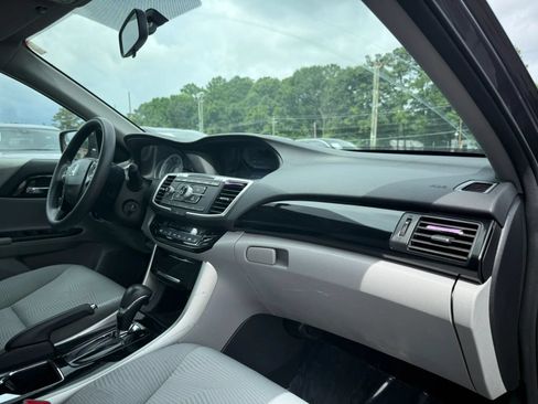 Used 2016 Honda Accord LX image 8