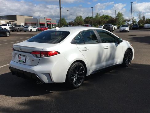 Used 2025 Toyota Corolla SE FWD image 7