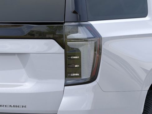 New 2026 Chevrolet Suburban Premier AWD/4WD image 36