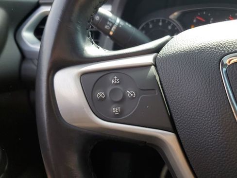 Used 2019 GMC Acadia SLT FWD image 22