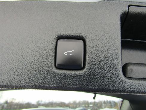 Used 2025 Ford Escape Platinum w/ Class II Trailer Tow Package AWD/4WD image 40