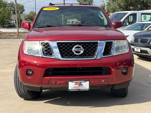 Used 2008 Nissan Pathfinder LE image 2