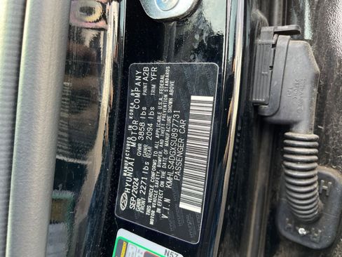 Used 2025 Hyundai Elantra SEL image 28