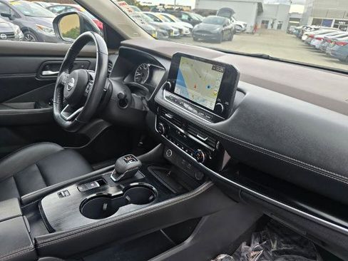 Used 2022 Nissan Rogue SL w/ SL Premium Package image 13