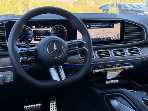 New 2026 Mercedes-Benz GLS 450 4MATIC image 29